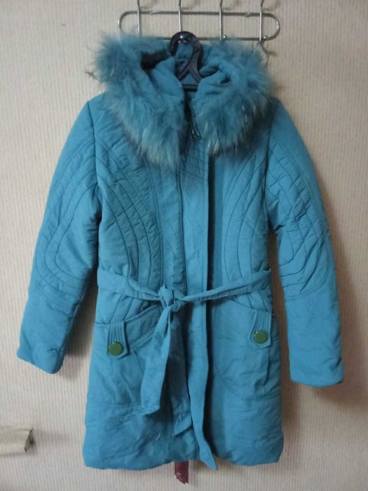 Продам новые женские зимние куртки.