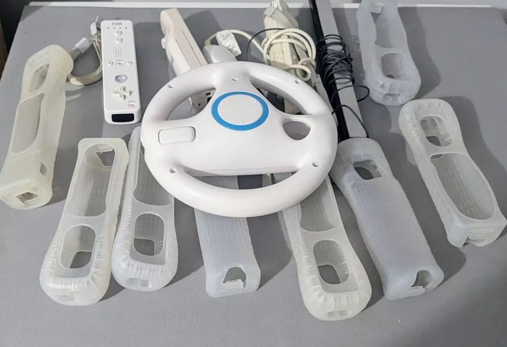Контролери за Nintendo Wii,аксесоари, голф,тенис,волан mario kart и др