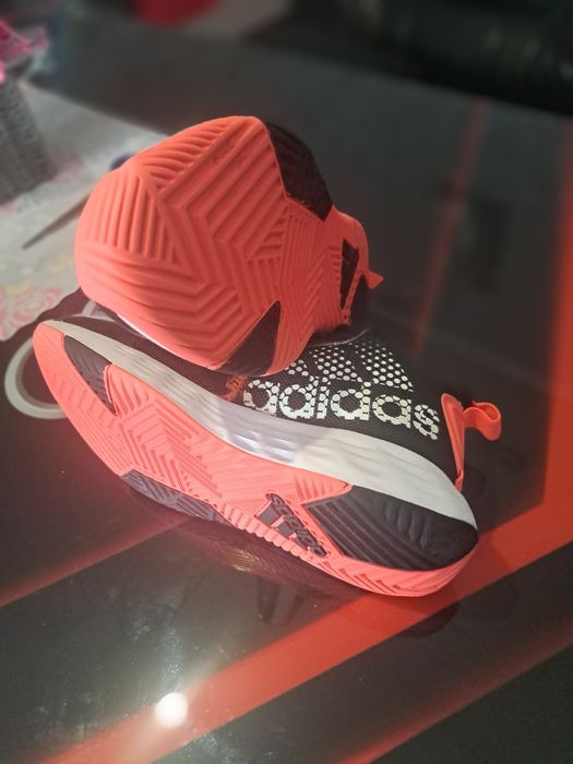Маратонки adidas