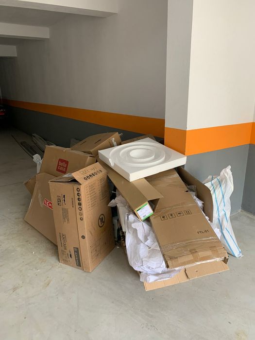 Transport moloz si asiguram incarcatul la masina