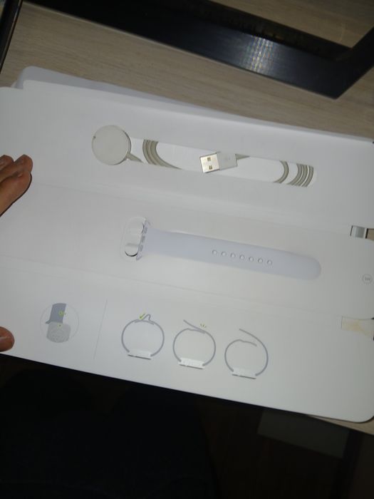 продажа эпел вотч 3 поколения полностью рабочие в подарок 2 ремешка