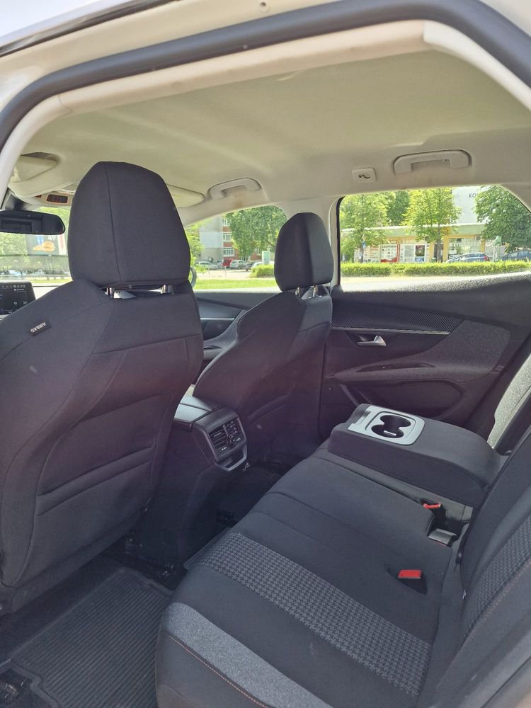 Peugeot 3008 1.5 Diesel / 2019 /