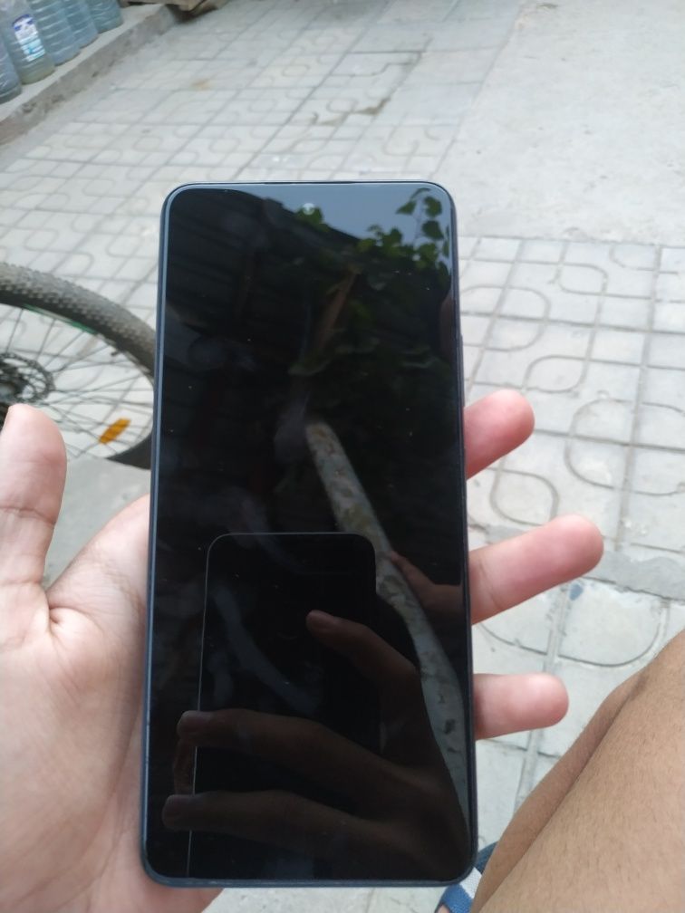 Infinix HOT 50 8/256 srochni 1mln800  kelishamiz