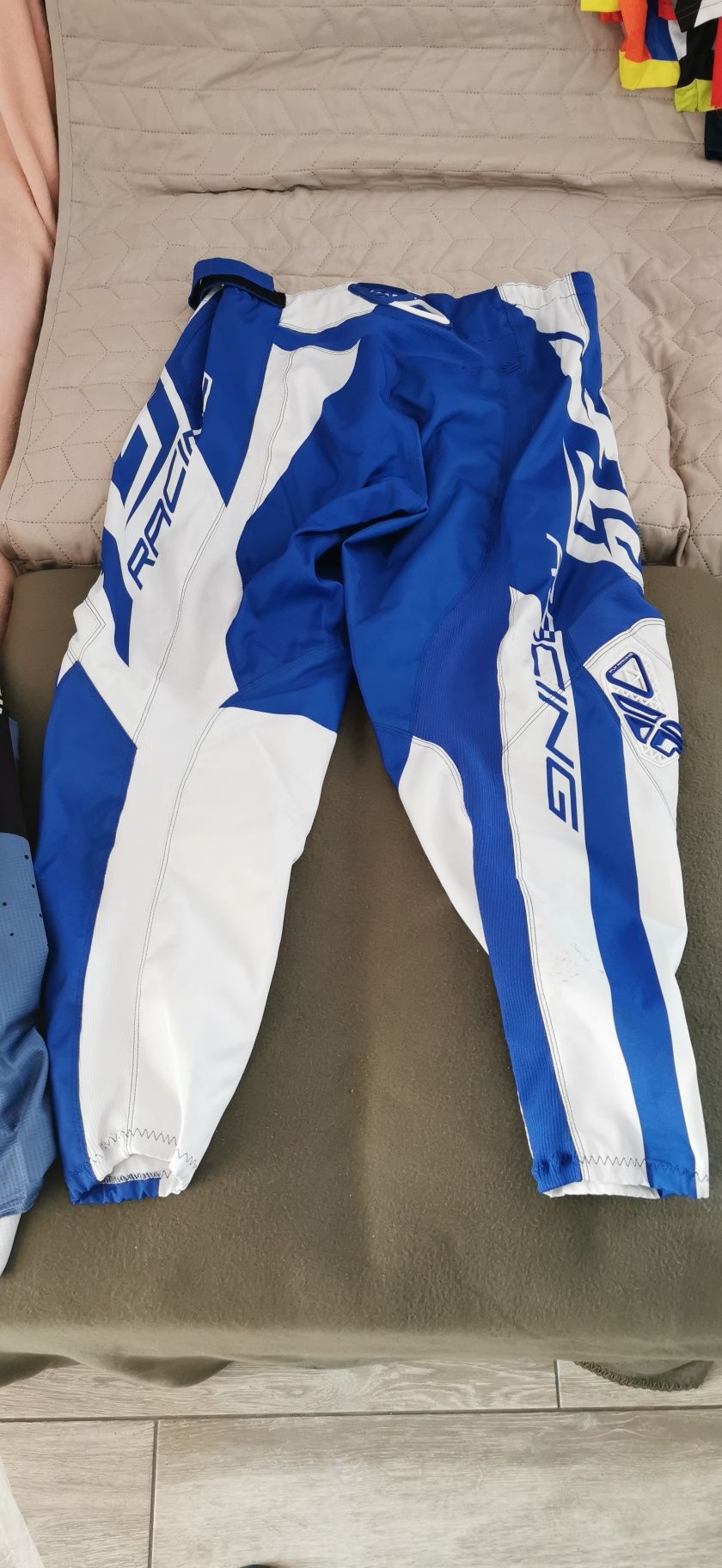 Echipament e enduro Motocross pantaloni tricou mănuși. Bluza