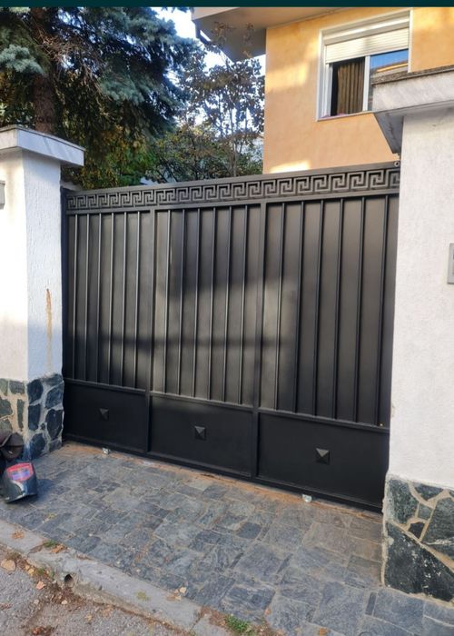 Изработка и монтаж метални огради,врати и патапети от всякакъв тип
