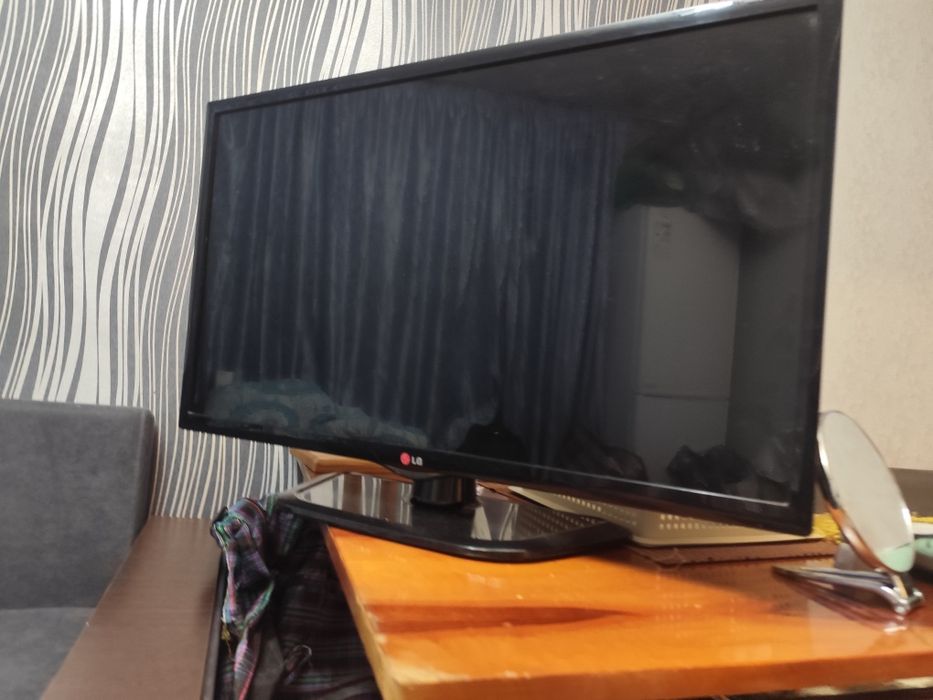 телевизор LG 32LN540V