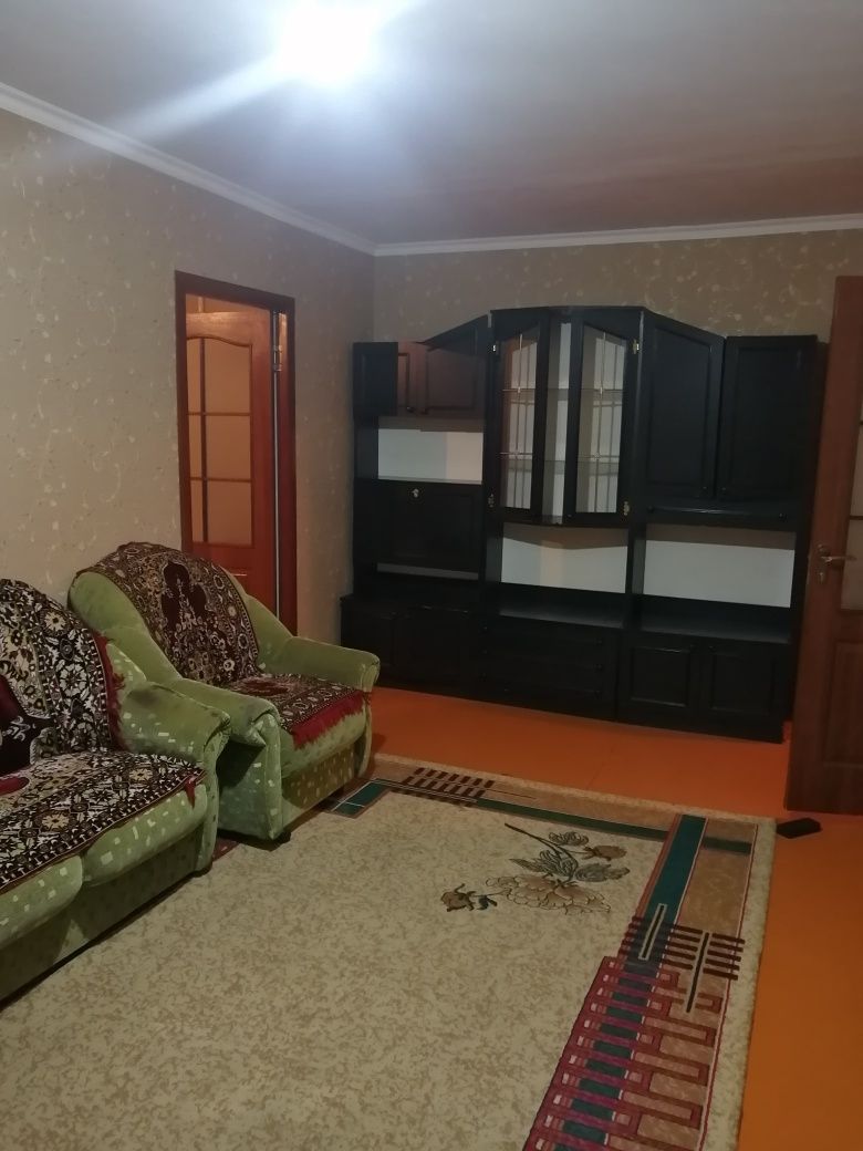 Микрорайон Самал, 10 дом, 4 этаж