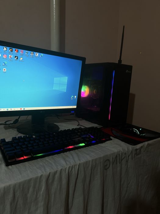 Kampiyutr sotiladi srochno 900 ming bolishi