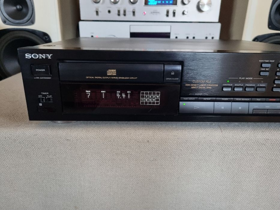 Sony CDP-991. Perfect functional. Impecabil.