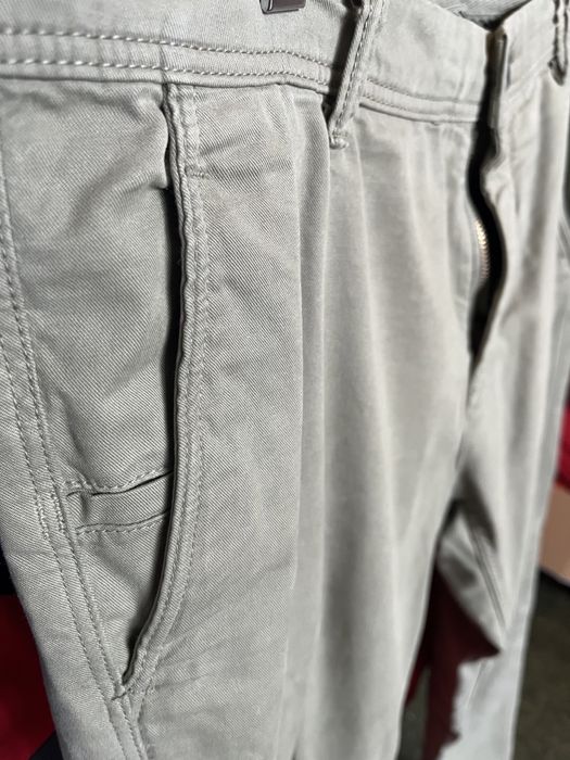 Pantaloni Chino Zara