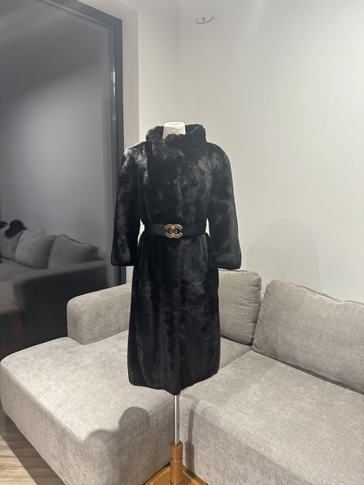 Шуба Di Cara , мех из норки blackglama