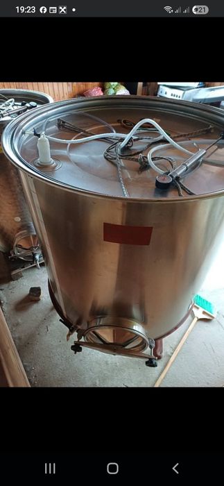 Teasc presă de stors strugurii hidraulic  ,