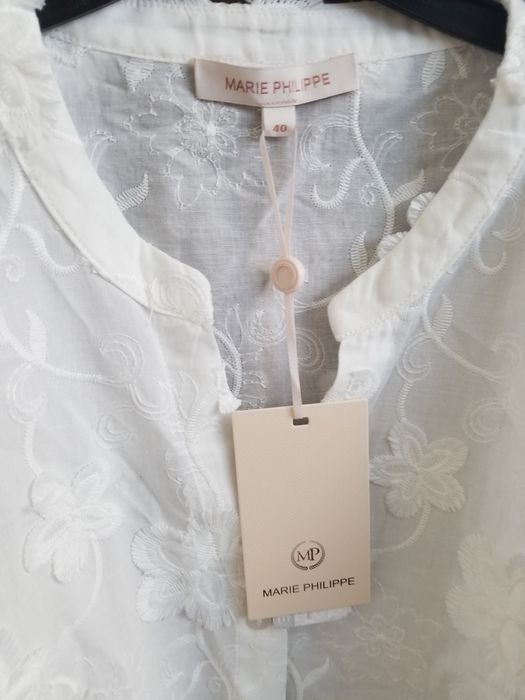 Bluza de damă  mărimea  40  este nouă