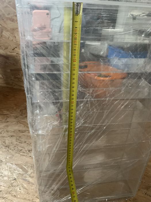 Vitrine plexiglas , makete auto ‘