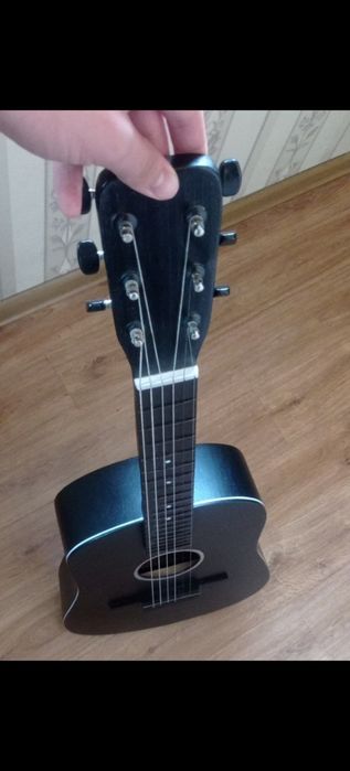 Qora gitara stidi5ei5sits8teitsitsits85w7ts
