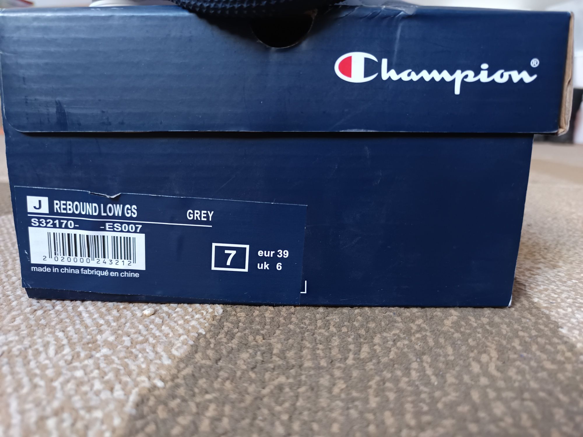 Pantofi Champion noi nr 39