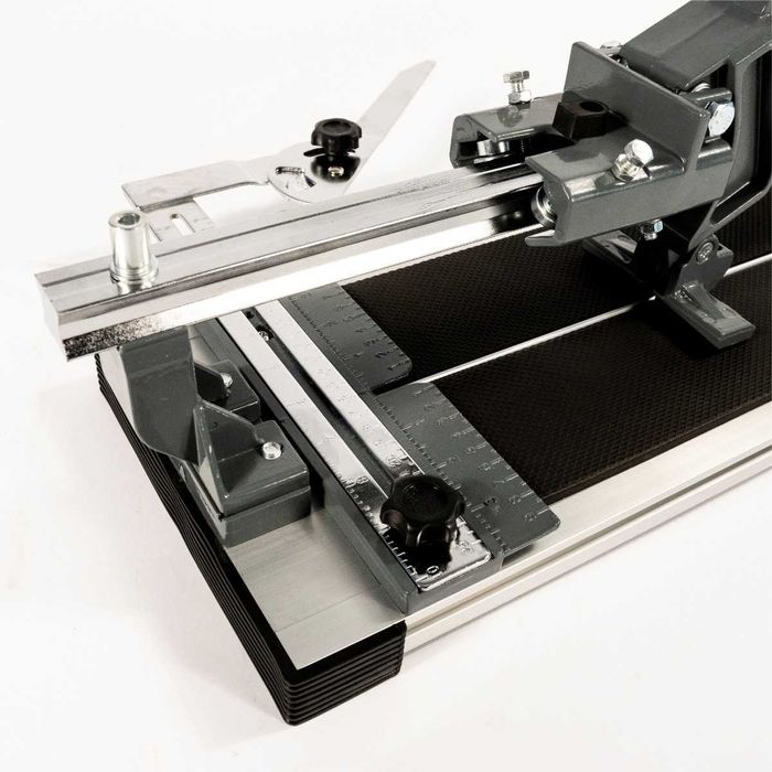 Vând mașina de tăiat gresie 120×