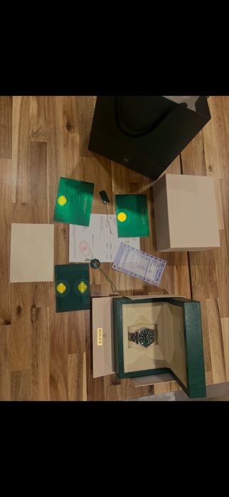 Rolex Submariner Date 116610 LV HULK