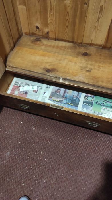 Стар гардероб - за реставриране