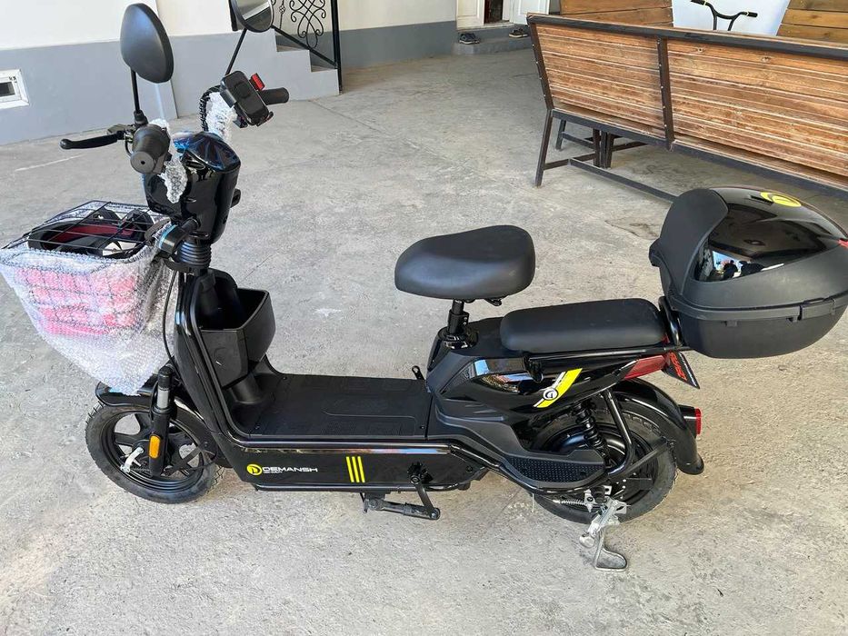 срочно продается новый скутер