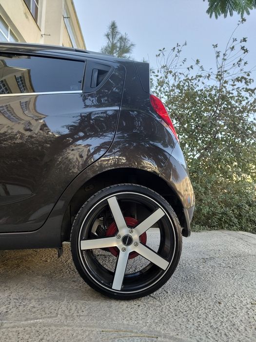 215/35/R18 Vossen diska balon