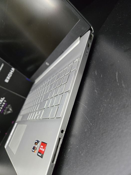 HP EliteBook 15S Ryzen 5 5500 16 GB RAM SSD 480 Gb