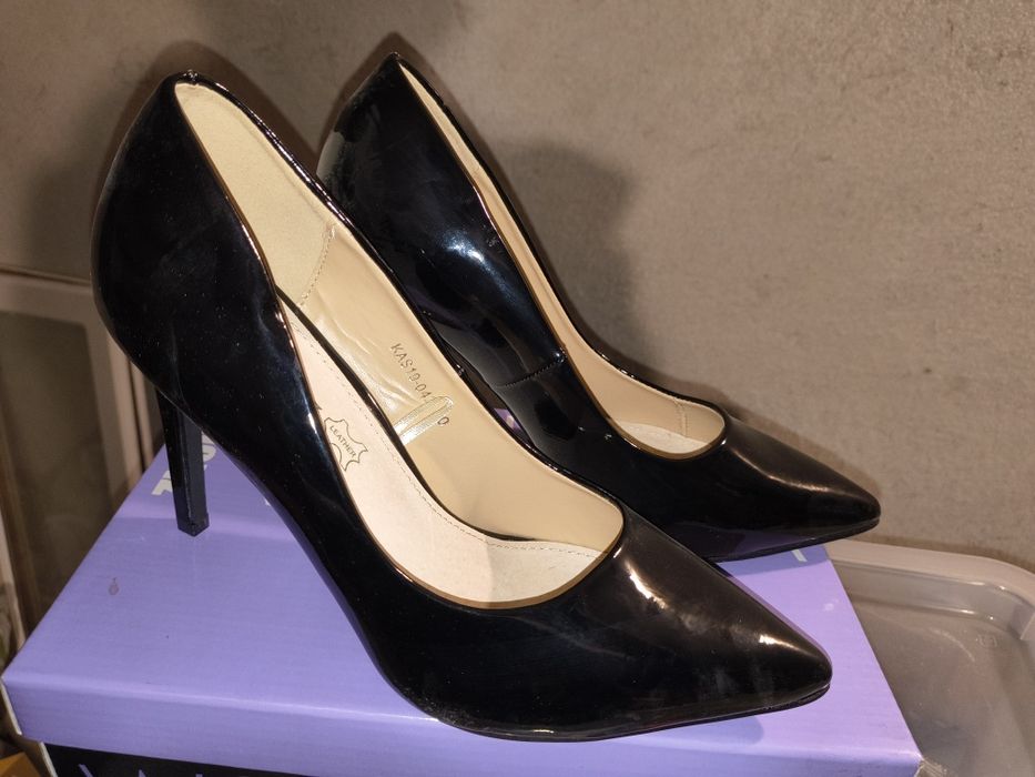 Обувки Tendenz - висок ток и ниски