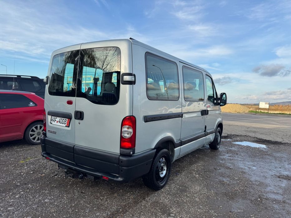Renault Master/2,2 DCI/9Locuri/AC/Carlig/Numere Zoll Valabile