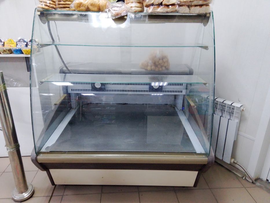 Витринный холодильник