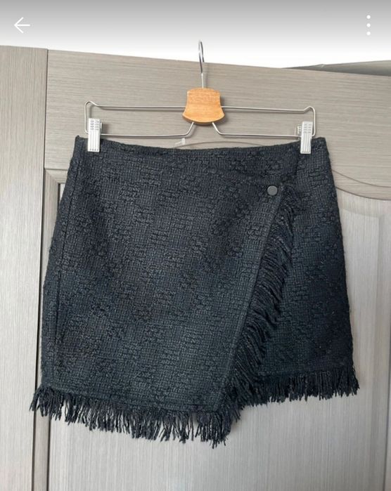 Fusta tweed neagra Zara M