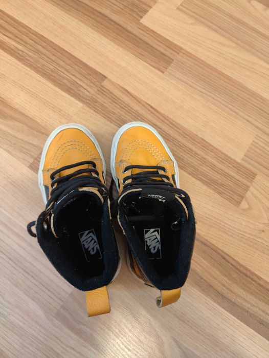 Adidasi Vans nr 31.5