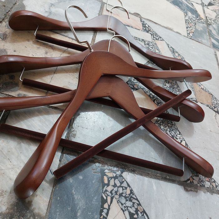 Вешалка плечики для одежды