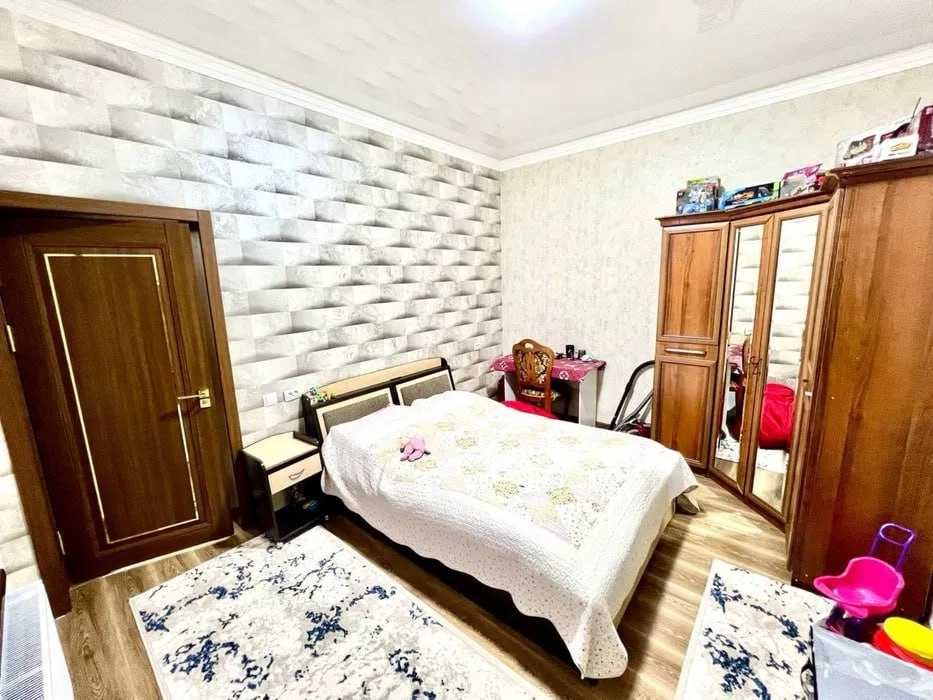 Продаётся  2х этажный коттедж 5и комнатный Ор-р Сергели Ханабад