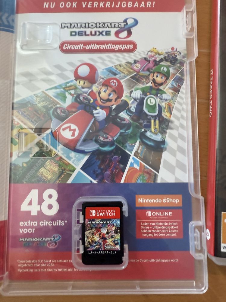 Nintendo switch игри - Mario kart 8, It takes two, Super Mario Party