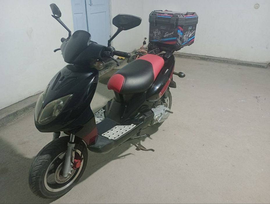 Scooter Stels tactic 50cc sotiladi
