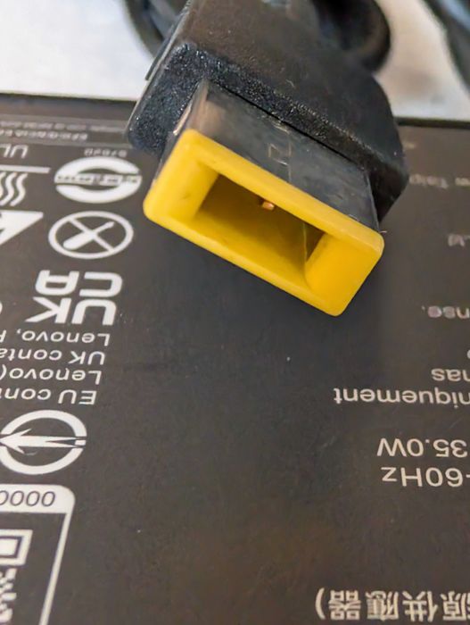 Alimentator Lenovo 135W 20V 6,75A