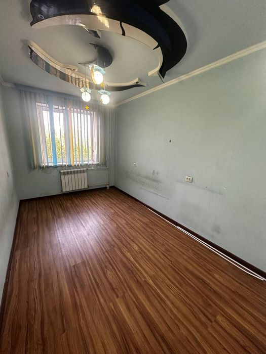 3 xonali kvartira sotiladi
