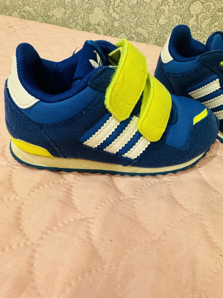 Кроссовки  Adidas