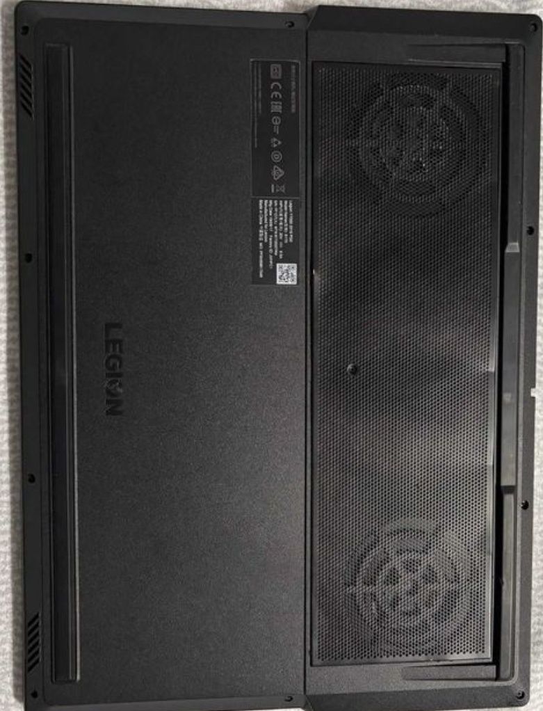 Laptop gaming Lenovo Legion y7000