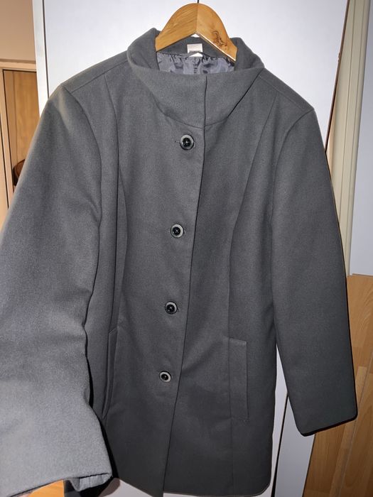 Чисто ново мъжко палто