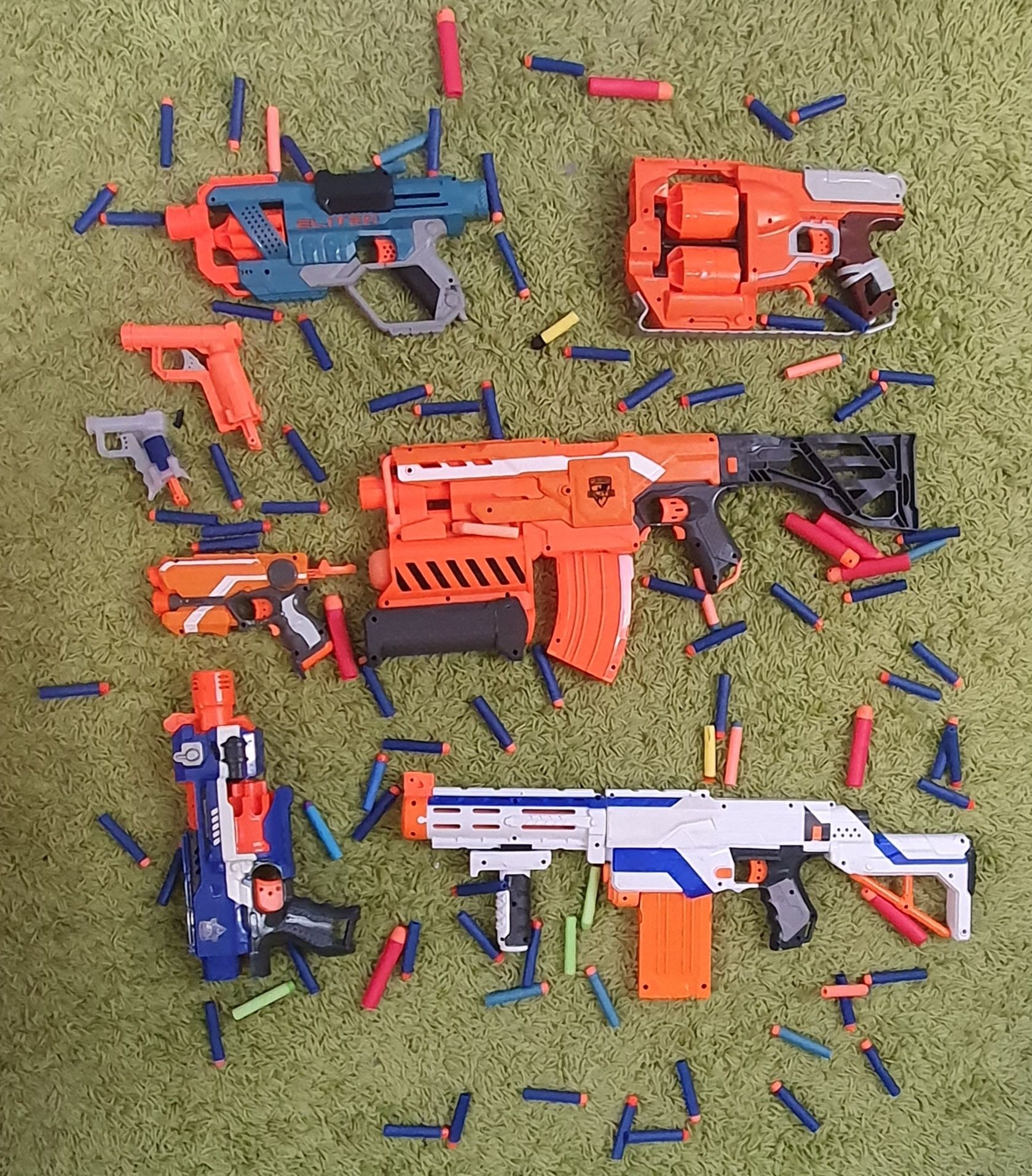 Различни Nerf пистолети