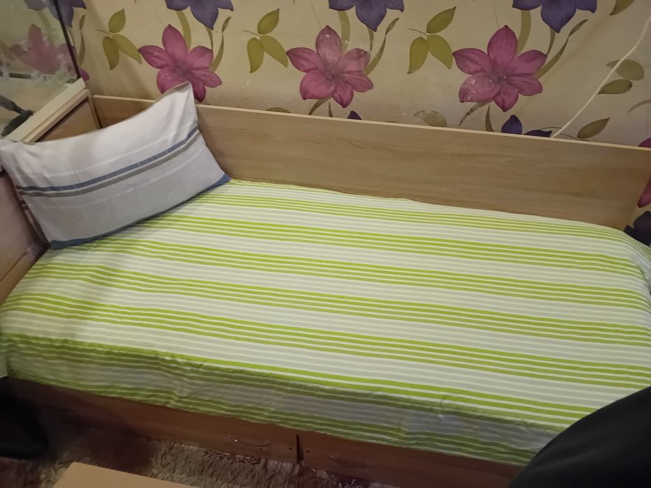 Легло 90широко дълго 2мтра