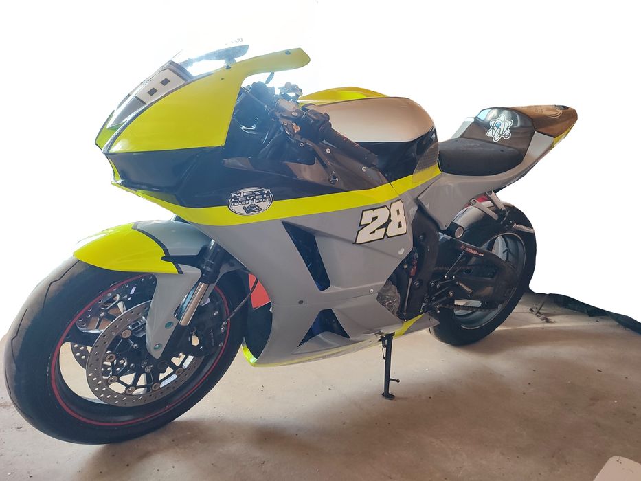 Honda CBR 600 RR strada si circuit