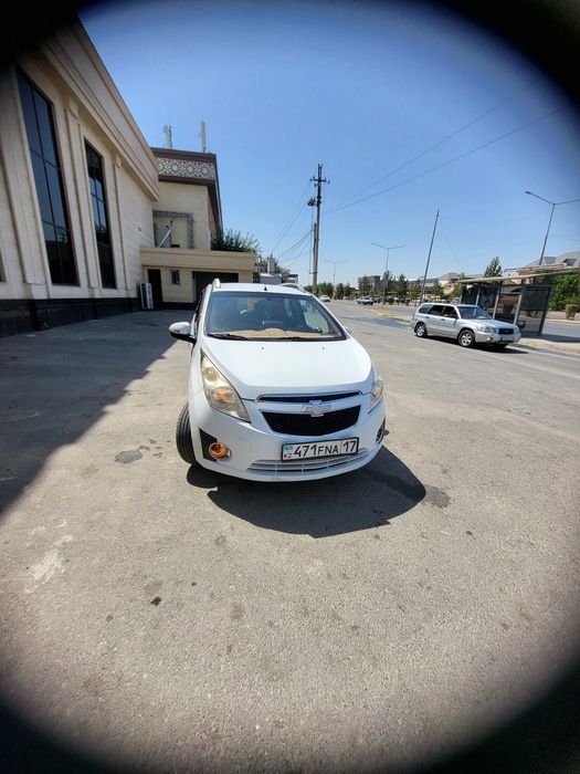 Автомашина Chevrolet spark