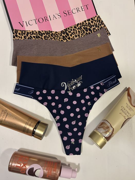 Victoria`s Secret нови оригинални дамски бикини тип прашки M размер