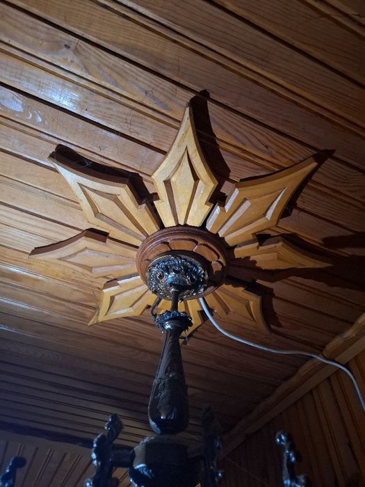 Розетки дървореза