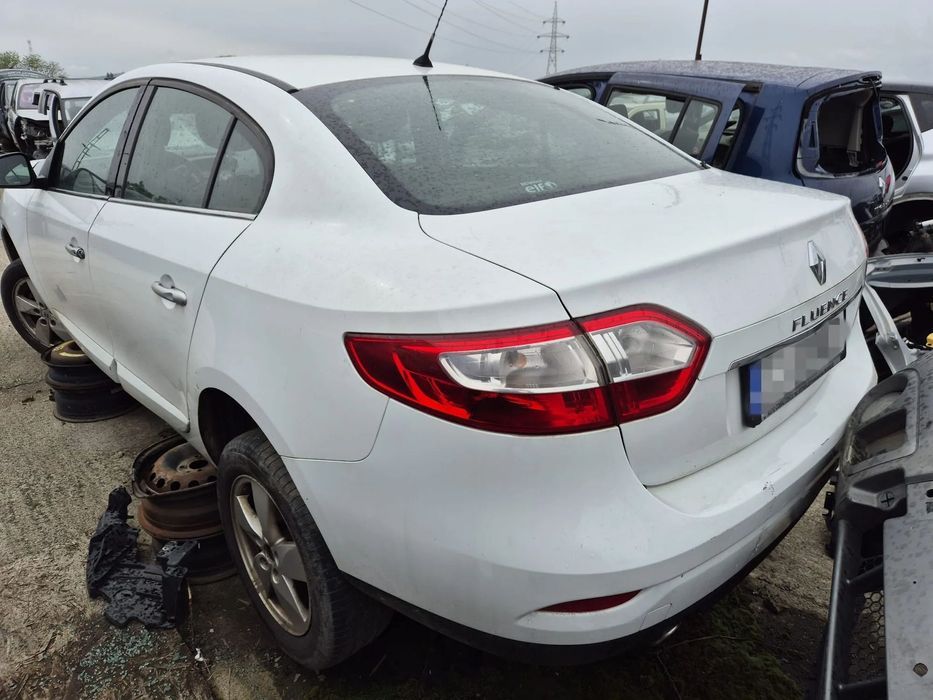 Dezmembram Renault Fluence, an 2011, 1.5 DCI euro 5, cutie manuala