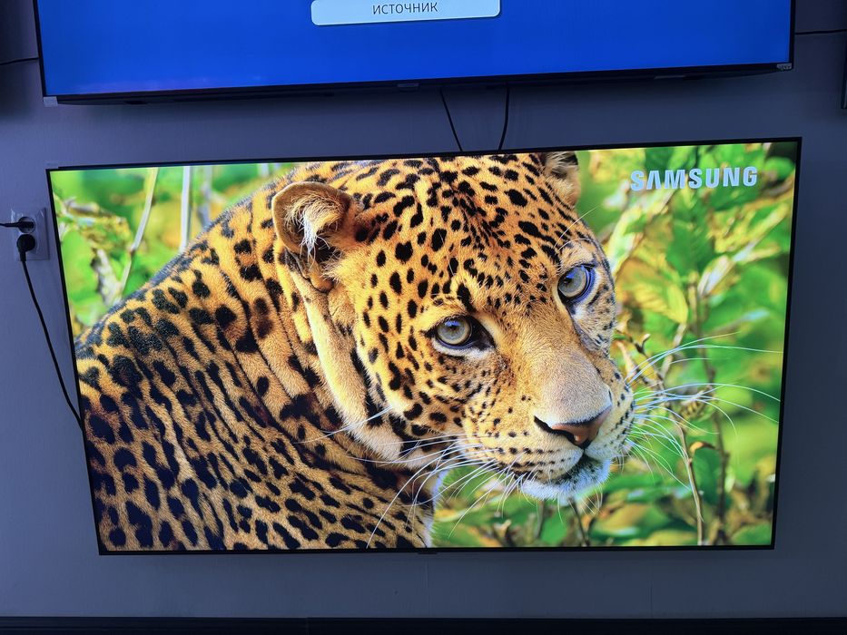 Ультратонкий 50" Samsung UE50AU8000 Smart TV,(127сm),4K Crystal UHD.