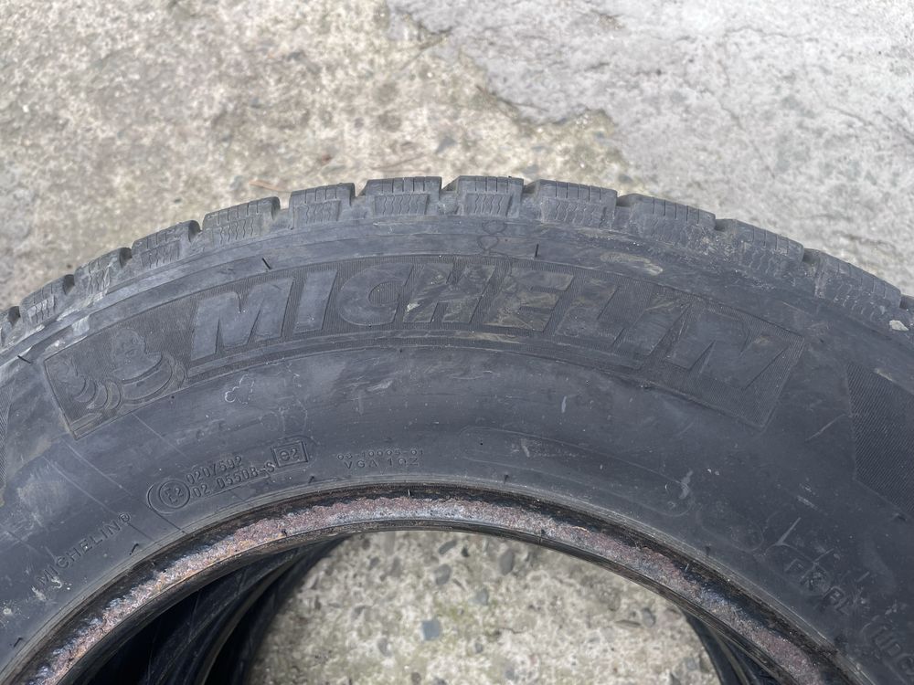 Продавам 4бр гуми Michelin Latitude 205/80R16