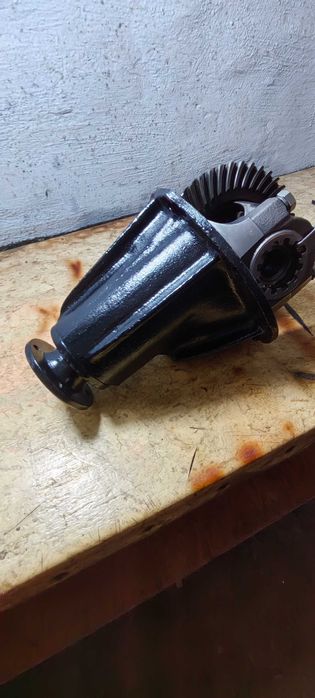 Продам задний редуктор